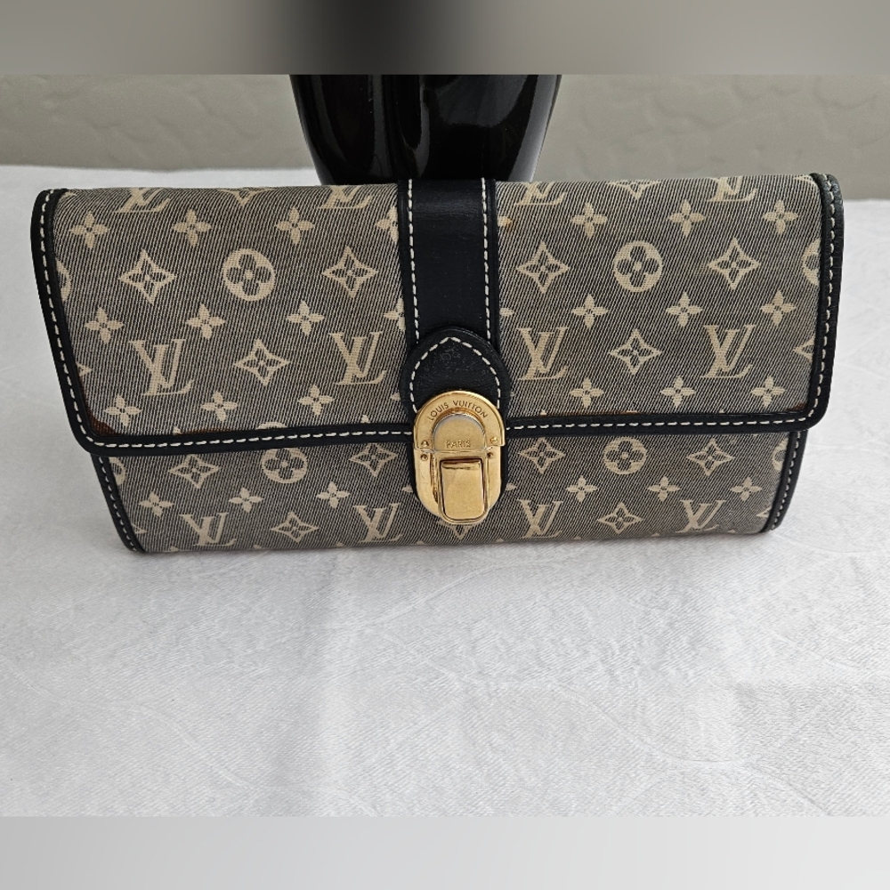 Louis Vuitton Monogram Idylle Portefeuille Sarah Wallet